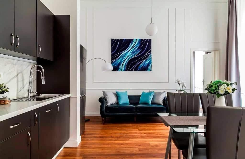 Goldsmith Apartment Будапеща Екстериор снимка