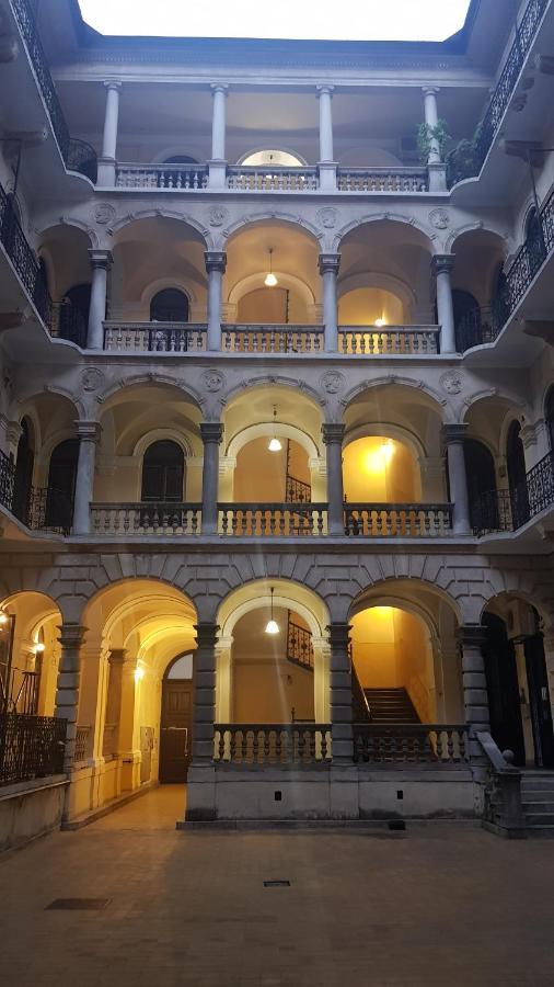 Goldsmith Apartment Будапеща Екстериор снимка